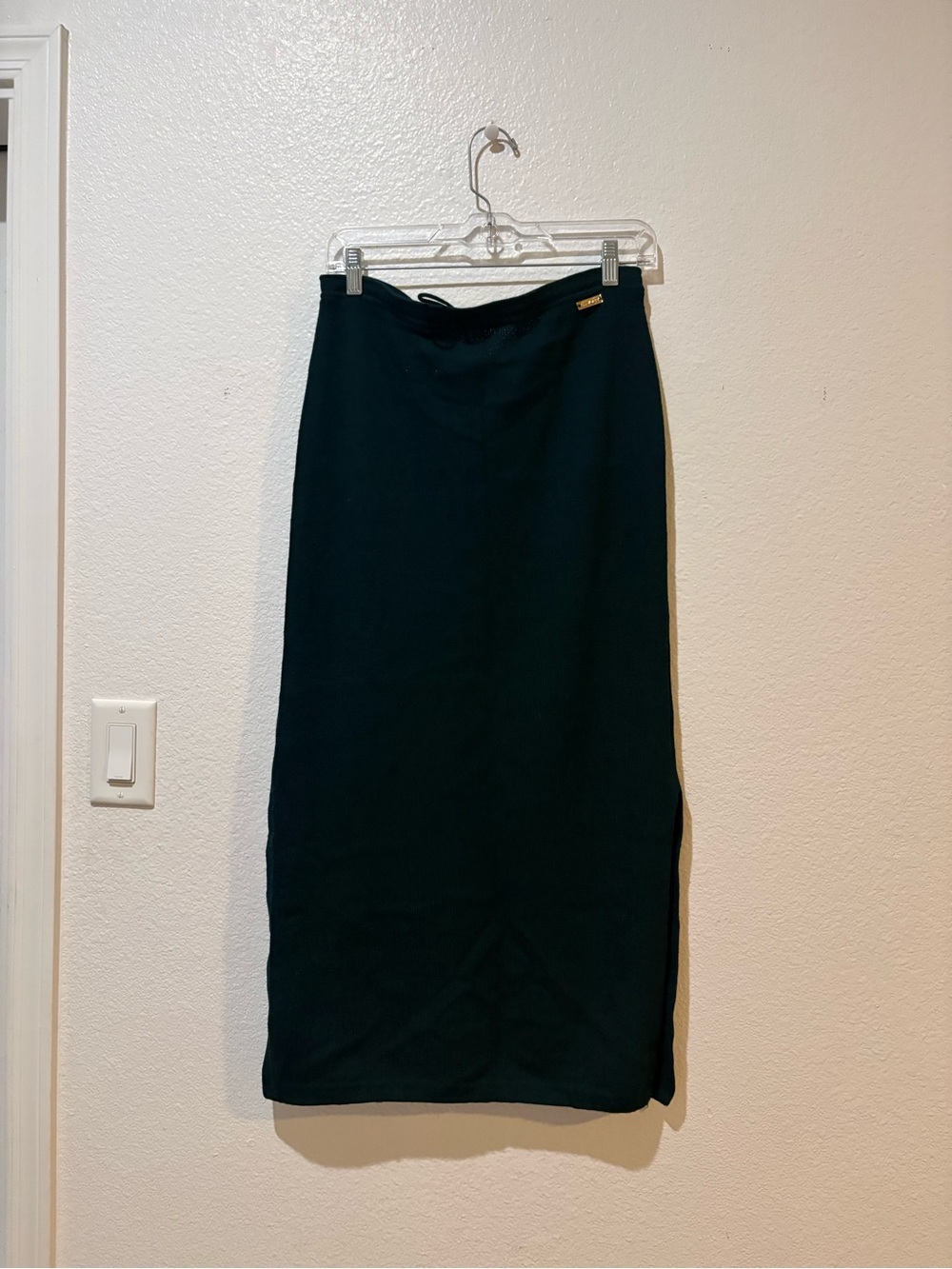 St. John teal green Maxi Skirt with Logo Plaque santana knit